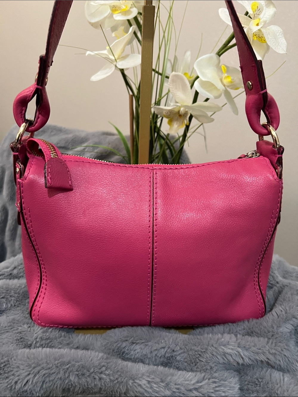 KATE SPADE Sadie Pink Leather Novelty Shoulder Bag with Parrot Painting EUC - Picture 4 of 9